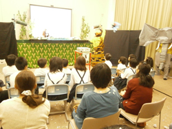 備前市神根小学校人形劇公演